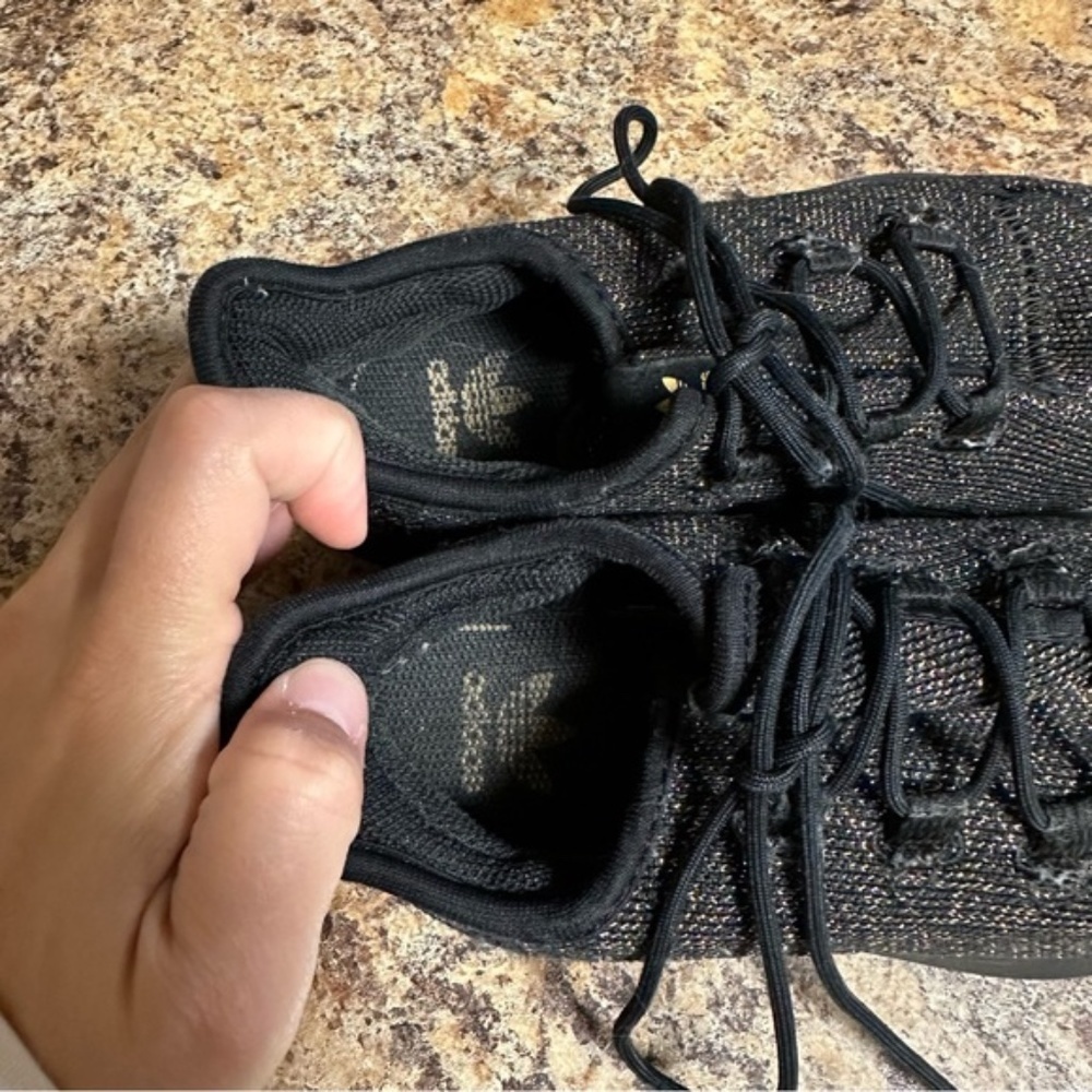 Adidas Black Gold Glitter Tubular Shadow Athletic Running Sneakers Kids Size 1 - Picture 7 of 8